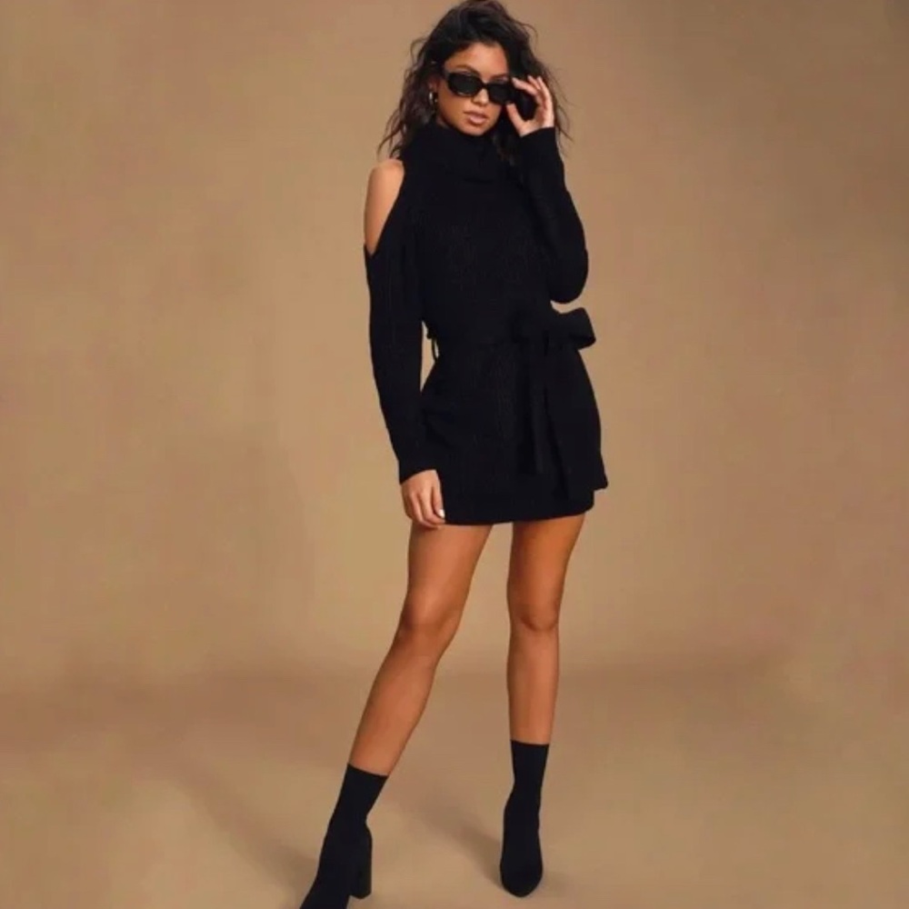 Lulu’s Turtleneck Sweater Mini Dress Size Small Black